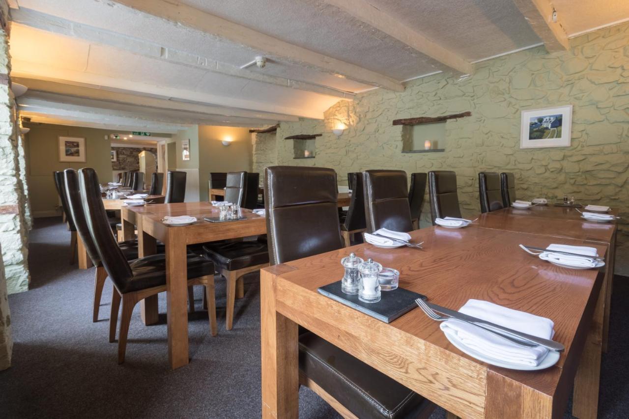 The Cambrian Inn Solva Exteriör bild