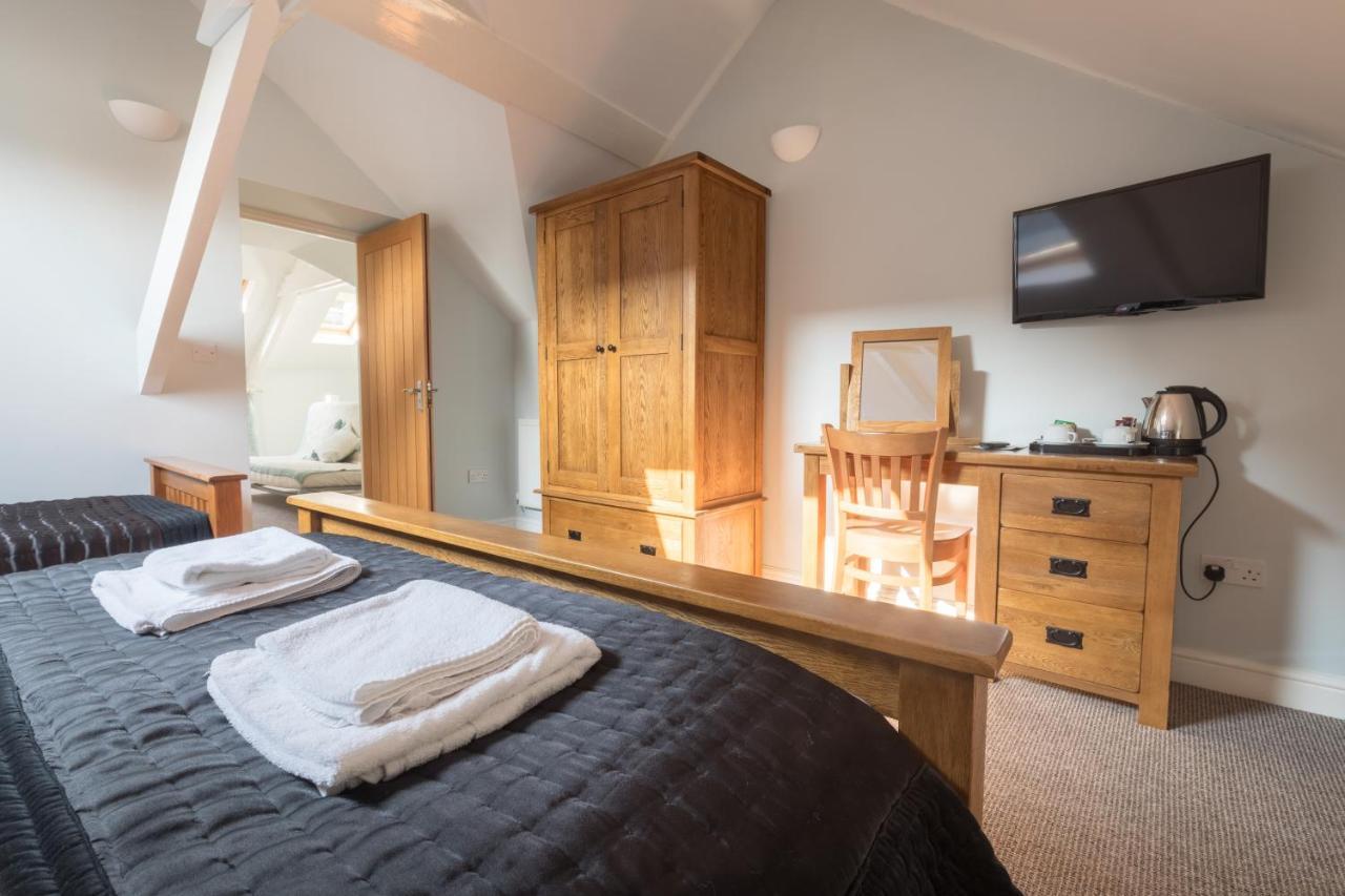 The Cambrian Inn Solva Exteriör bild